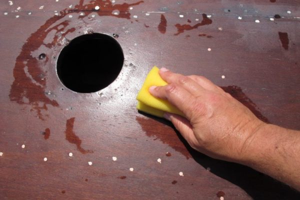 如何修复固化环氧树脂表面的瑕疵？