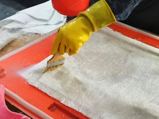 玻璃钢手糊树脂操作方法（手糊玻璃钢制作教程及技巧）