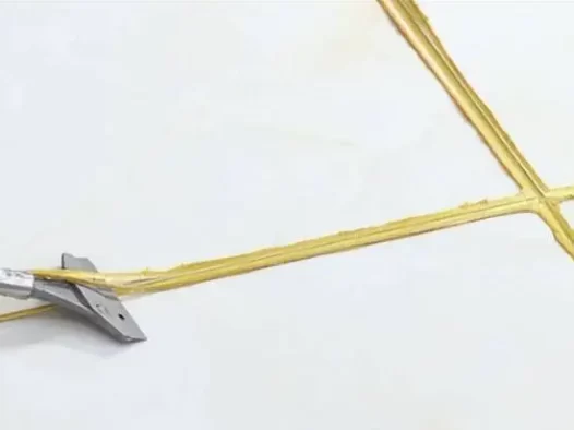 灌浆会粘附在环氧树脂上吗？