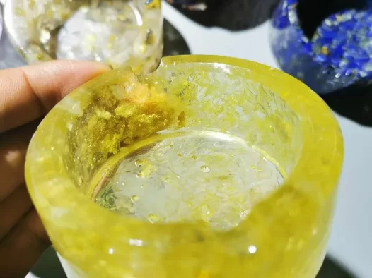 聚酯树脂和环氧树脂的硬化剂对固化速度有何影响？